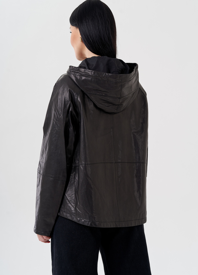 Женская куртка из натуральной кожи с капюшоном  модель № 24091 универмаг малина