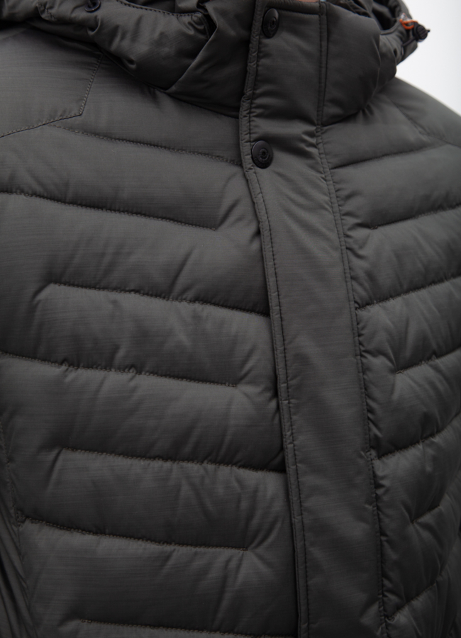 Куртка мужская  с капюшоном модель № 21013 универмаг малина