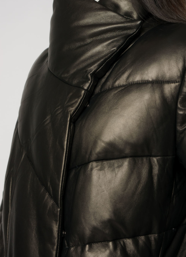 Черный кожаный пуховик на молнии со стойкой модель № 7209 в кредит