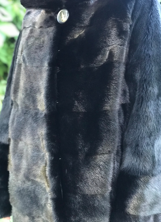 Норковая шуба в черном цвете  модель № 8010 в рассрочку