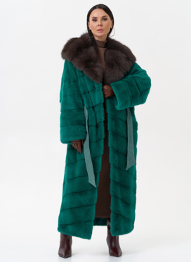 Норковая шуба с капюшоном из меха куницы Норковая шуба с капюшоном из меха куницы