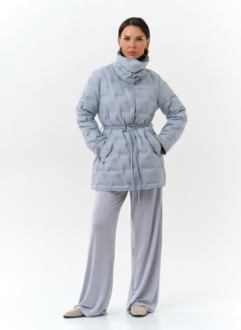 Женская куртка с декоративным поясом