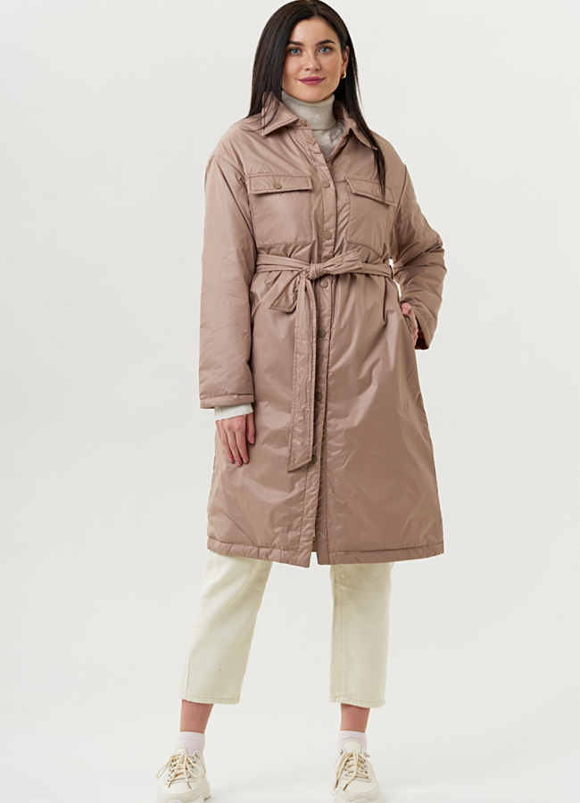 Женское пальто-рубашка  бежевого цвета с отложным воротником модель № 22391 в рассрочку