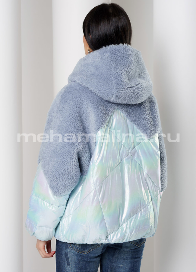 Укороченный пуховик с отделкой из шерсти модель № 2390 в кредит