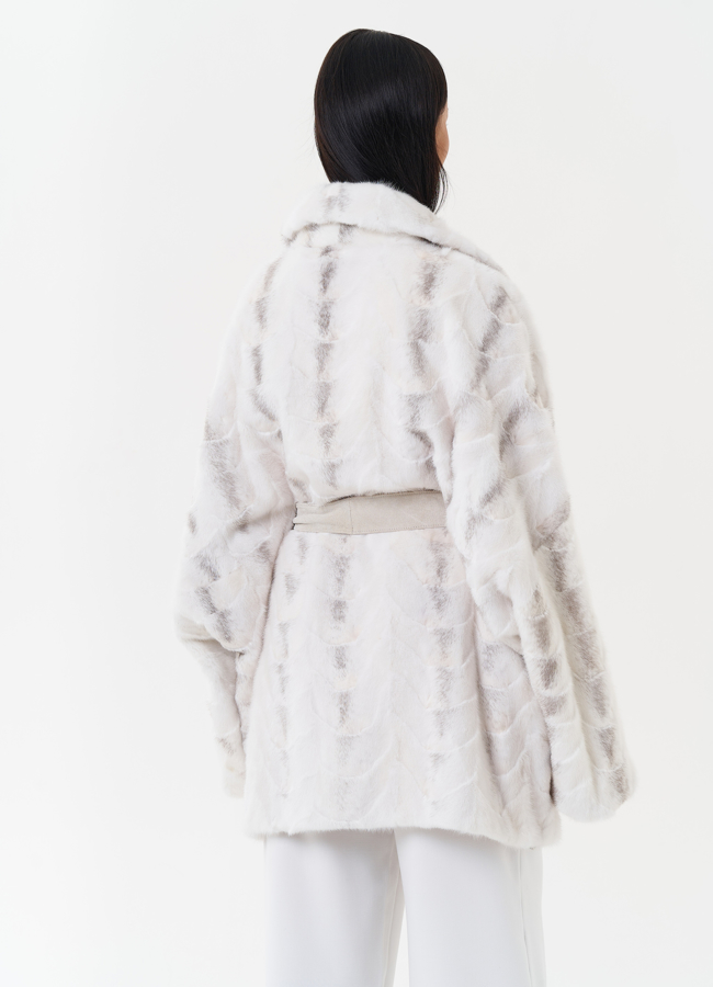 Шуба из скандинавской норки с английским воротником модель № 27635 универмаг малина