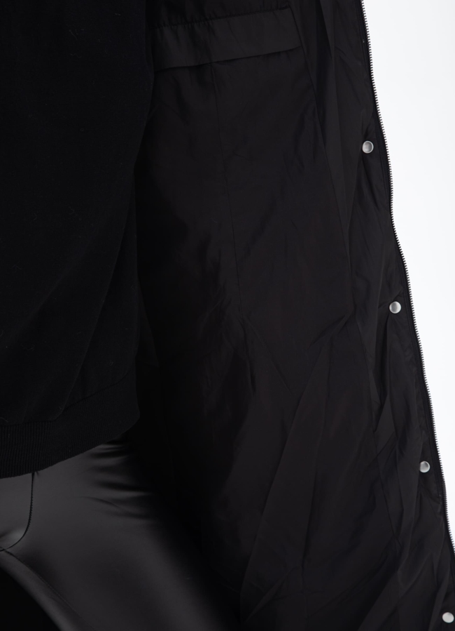 Женский пуховик черного цвета  модель № 25510 универмаг малина