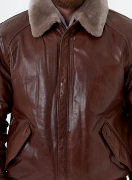 Куртка из натуральной кожи коричневого цвета
