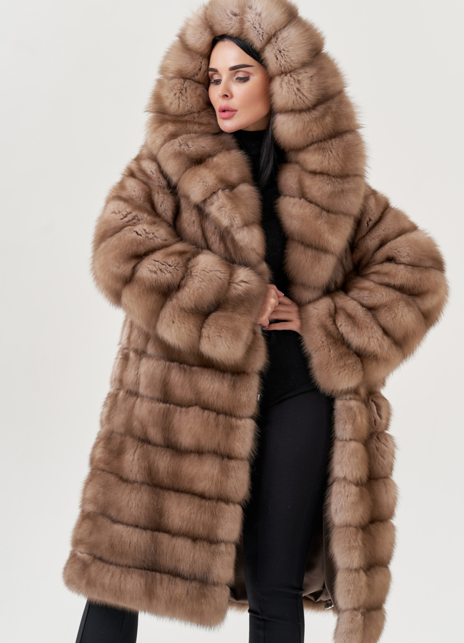 Шуба из куницы с капюшоном  модель № 79569 меха малина