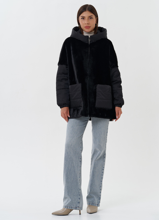 Женская комбинированная куртка с капюшоном модель № 27746 меха малина