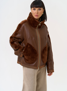 Короткая двухсторонняя дубленка в коричневом цвете