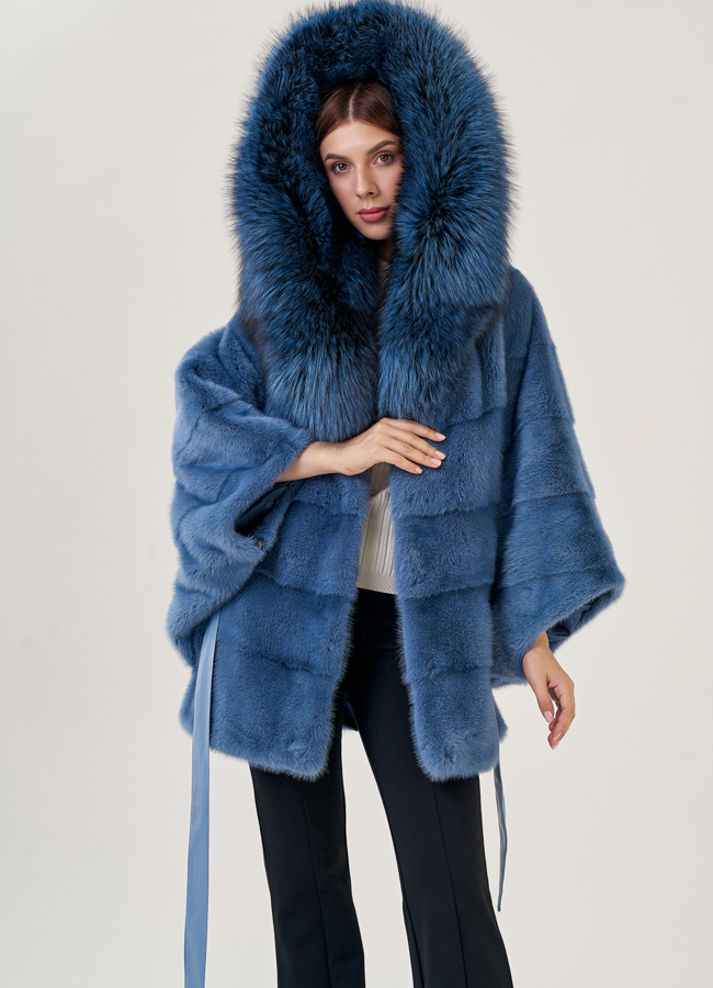 Шуба из норки оверсайз с капюшоном из чернобурки модель № 22258 универмаг малина