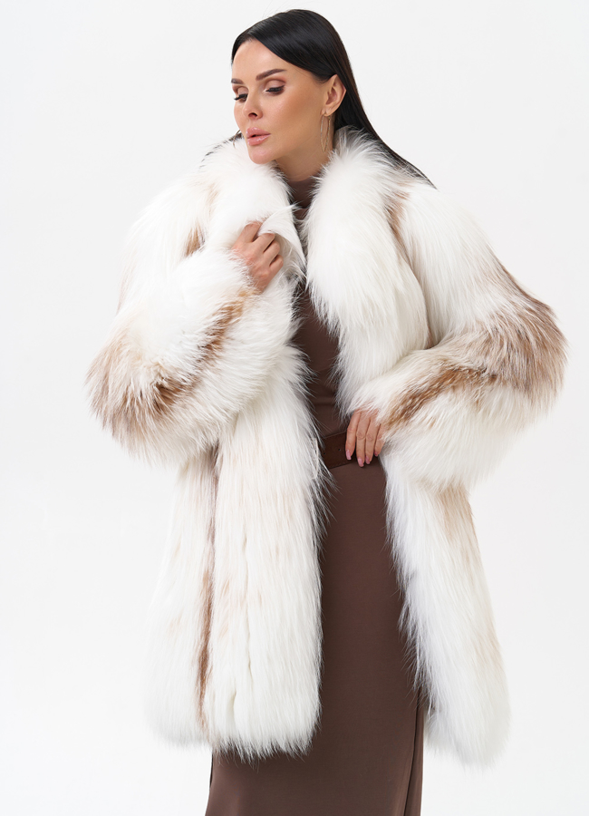 Белая шуба из лисы модель № 29481 универмаг малина