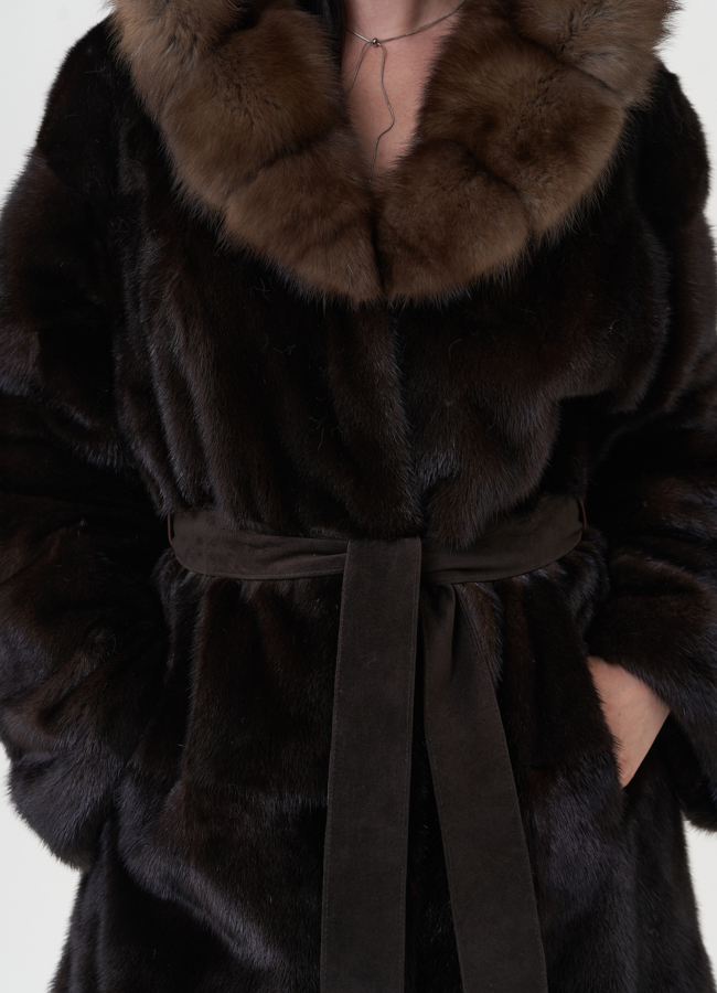 Норковая шуба с отделкой из меха куницы модель № 26936 в рассрочку