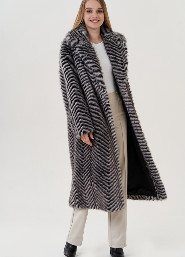 Длинное женское пальто из эко меха модель № 25686 универмаг малина