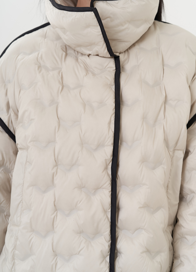 Женская легкая куртка в бежевом цвете модель № 26664 в кредит