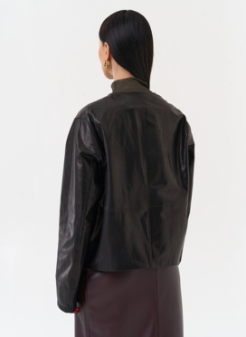 Кожаная куртка на пуговицах