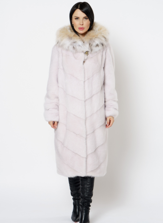 Светлая шуба с рысью