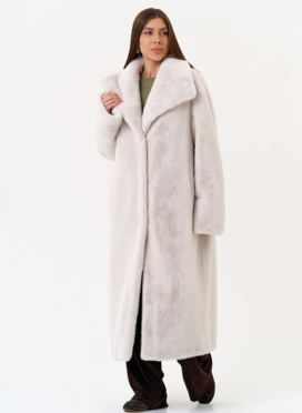 Длинная шуба из эко меха с отложным воротником Длинная шуба из эко меха с отложным воротником