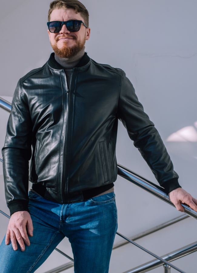 Мужская кожаная куртка синего цвета модель № W256 в рассрочку