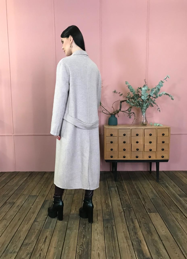 Пальто двубортное в клетку с английским воротником модель № 10839 в кредит