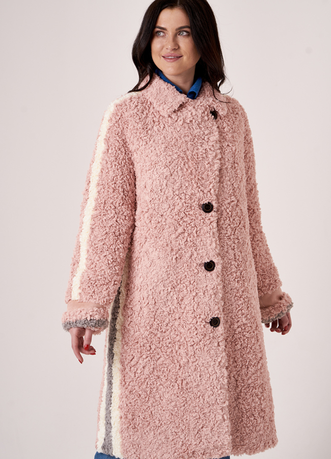 Пальто из шерсти на пуговицах  модель № 10223 меха малина