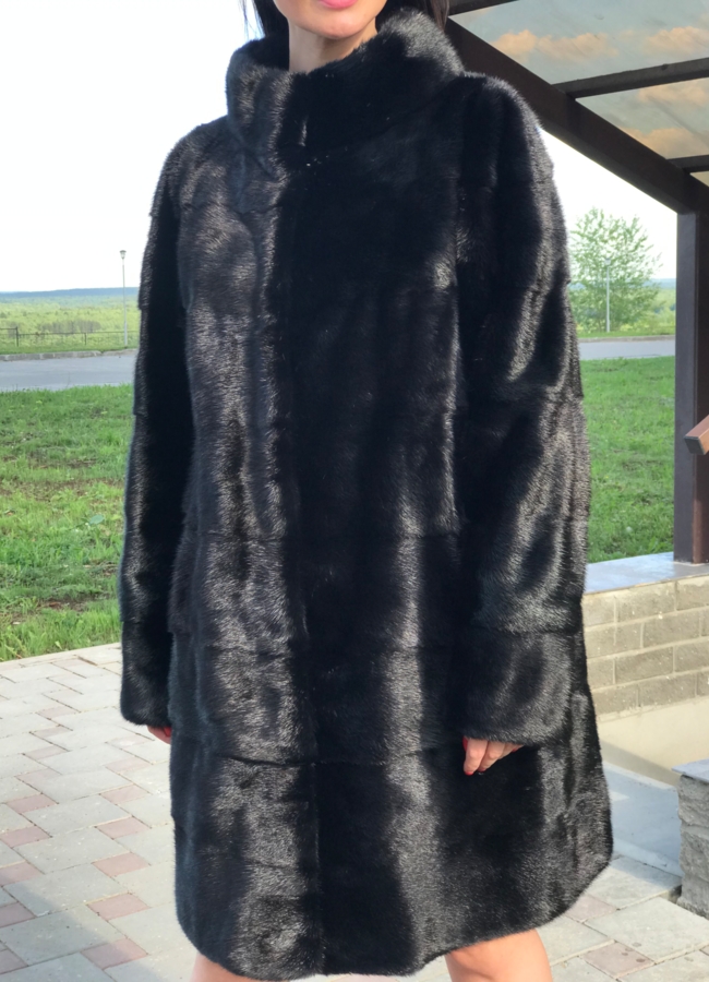 Норковая шуба в черном цвете модель № 17321 в кредит