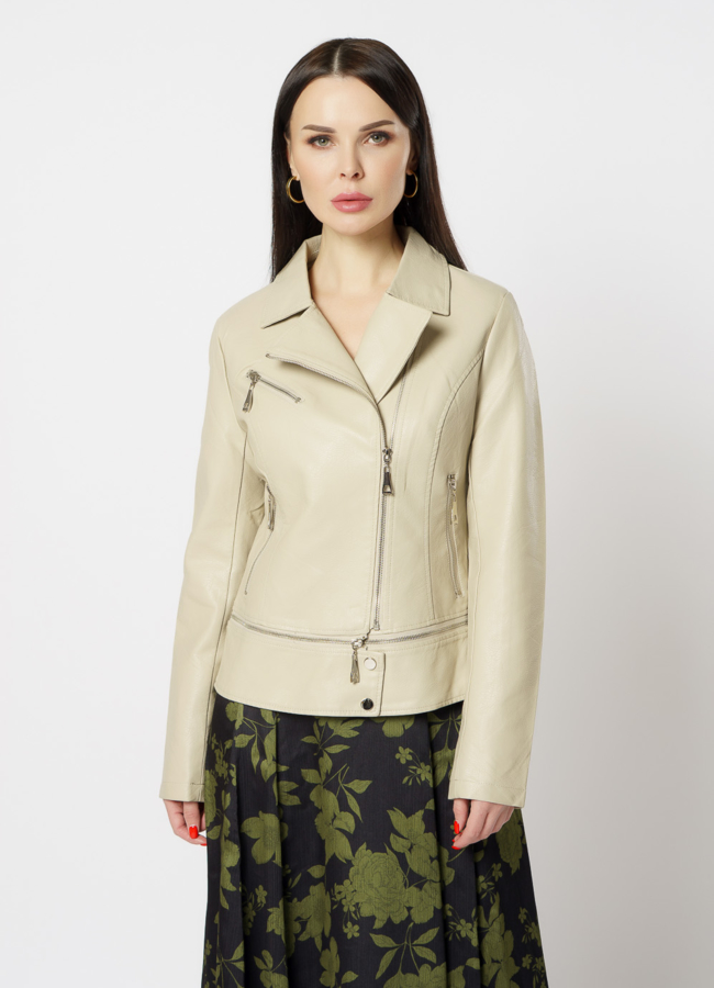 Куртка из эко кожи бежевого цвета модель № 20629 меха малина