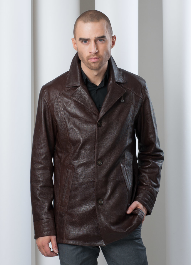 Кожаная куртка на пуговицах, воротник-стойка, цвет коричневый модель № KP-40 меха малина