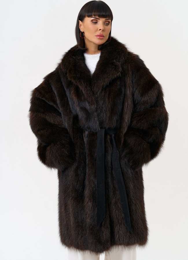 Шуба из меха енота с английским воротником модель № 31671 универмаг малина Шуба из меха енота с английским воротником модель № 31671 универмаг малина