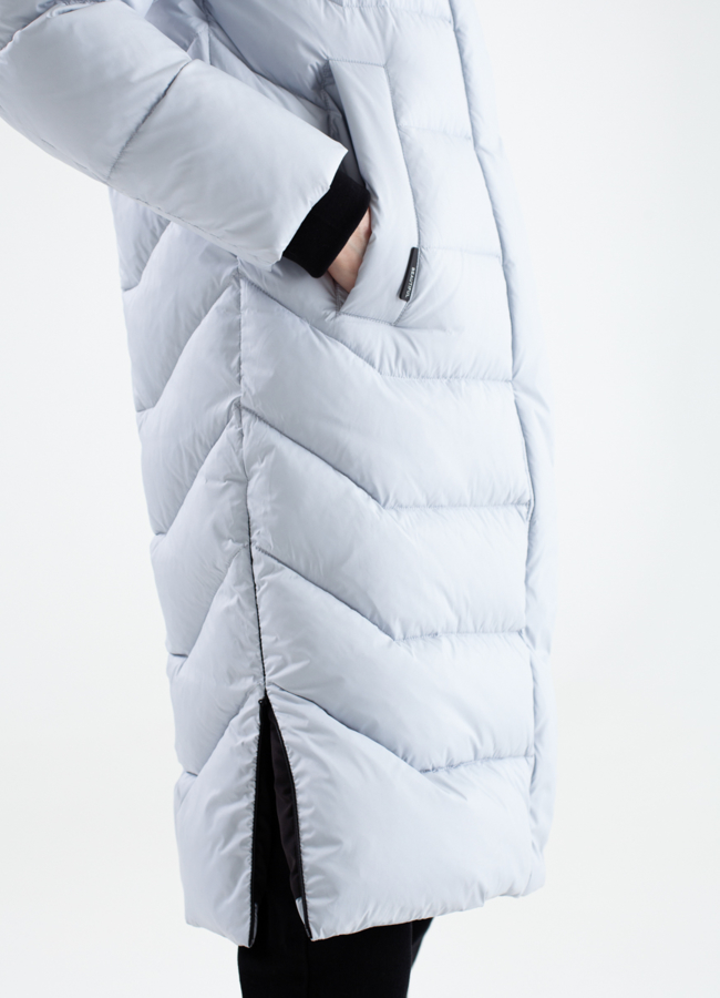 Женский пуховик светло-серого цвета модель № 23349 универмаг малина