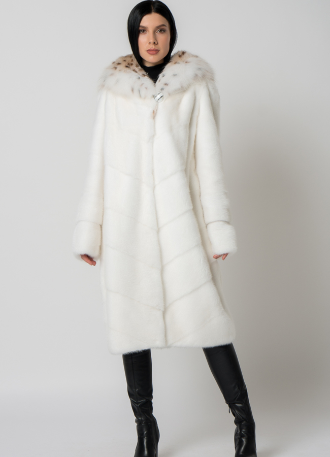 фото Белая шуба из норки с рысью модель № 25277