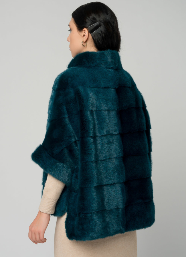 Короткая шуба на молнии зеленого цвета модель № 21647 в кредит