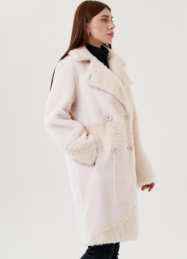 Светлое пальто из искусственного меха модель № 79327 универмаг малина