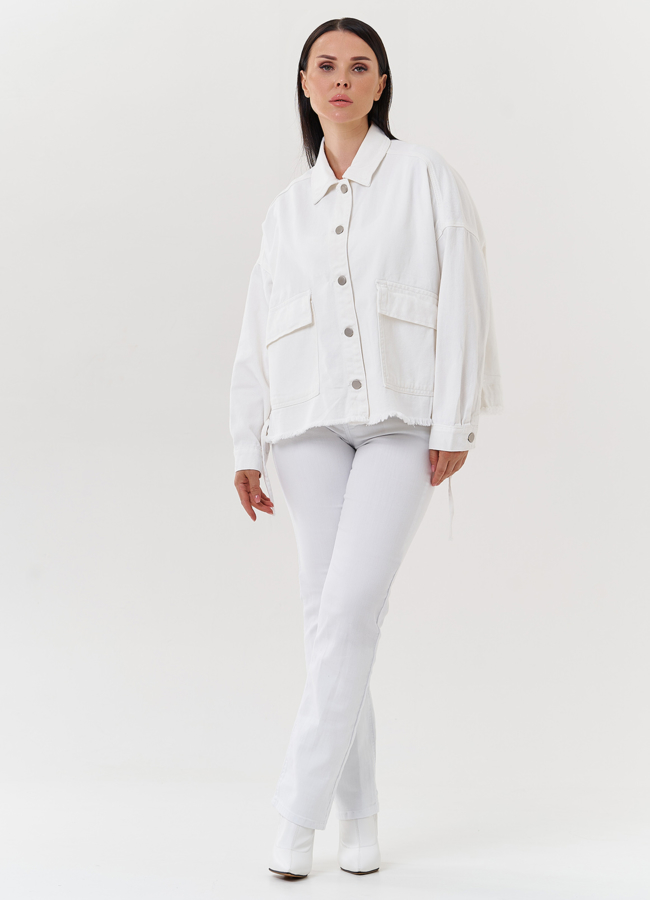 Укороченная светлая джинсовая куртка модель № 27526 меха малина