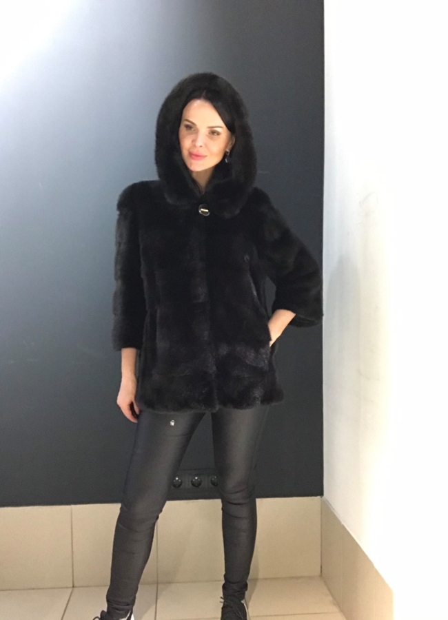 Норковая шуба с воротником стойка цвета махагон модель № 120612К в рассрочку