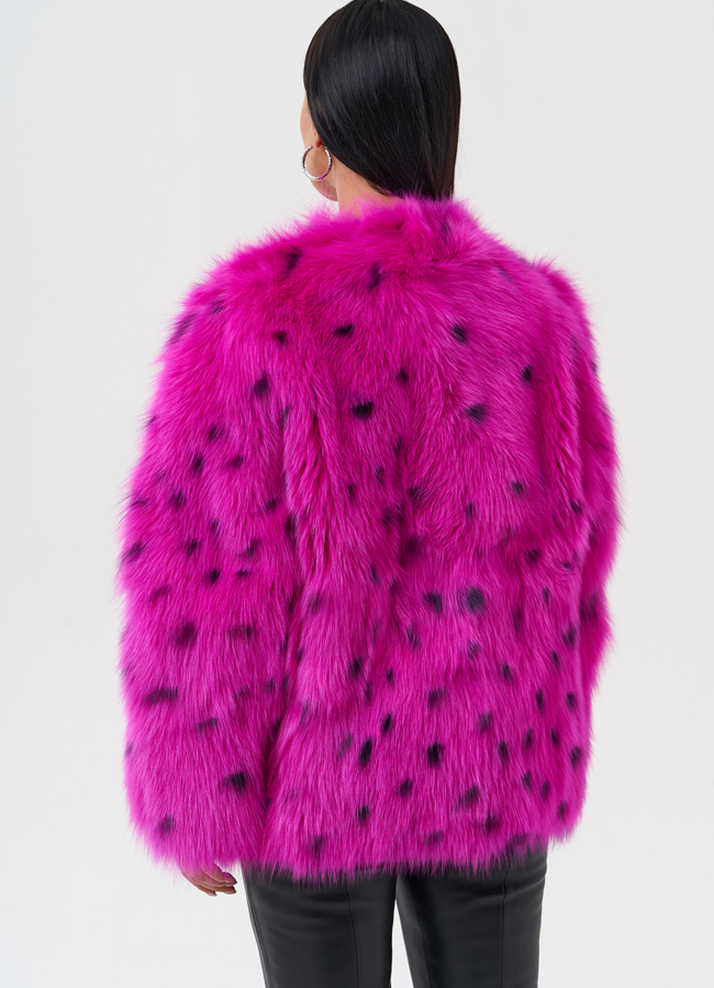 Яркая шуба из меха лисы модель № 28592 универмаг малина