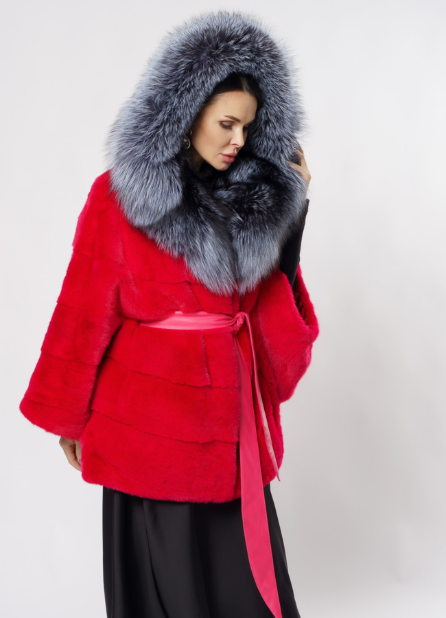 Норковая шуба красного цвета с капюшоном  модель № 2012-8 универмаг малина