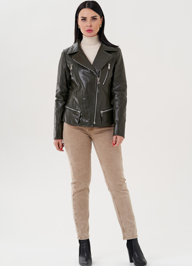 Зеленая куртка из кожи с мехом белого цвета модель № 24256 универмаг малина