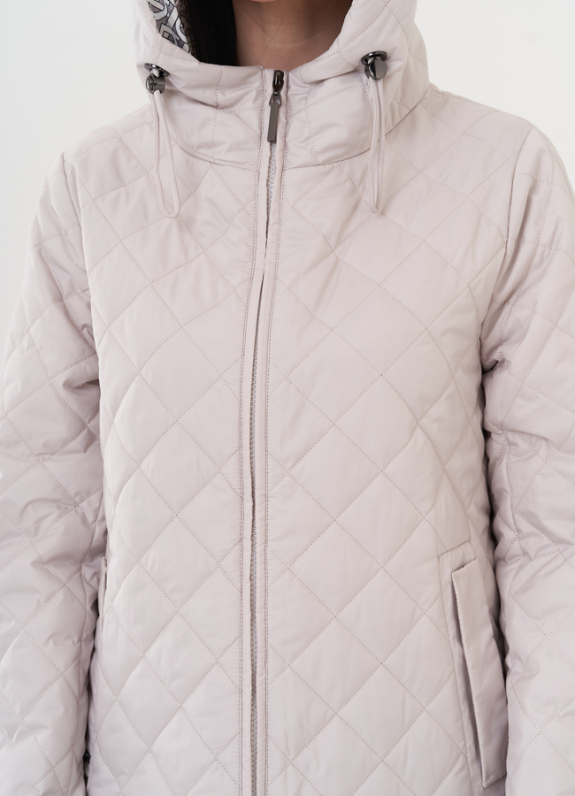 Стеганый пуховик с капюшоном бежевого цвета модель № 24427 универмаг малина