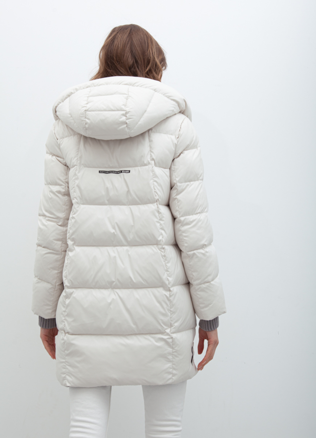 фото Пуховик женский белого цвета модель № 21573