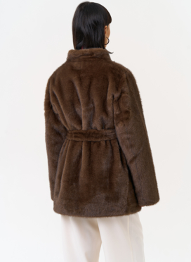 Женская шуба из эко меха с поясом Женская шуба из эко меха с поясом