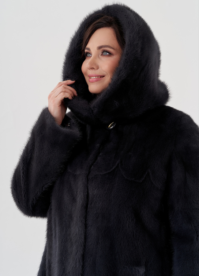 Длинная классическая шуба из норки с капюшоном модель № 23166 универмаг малина