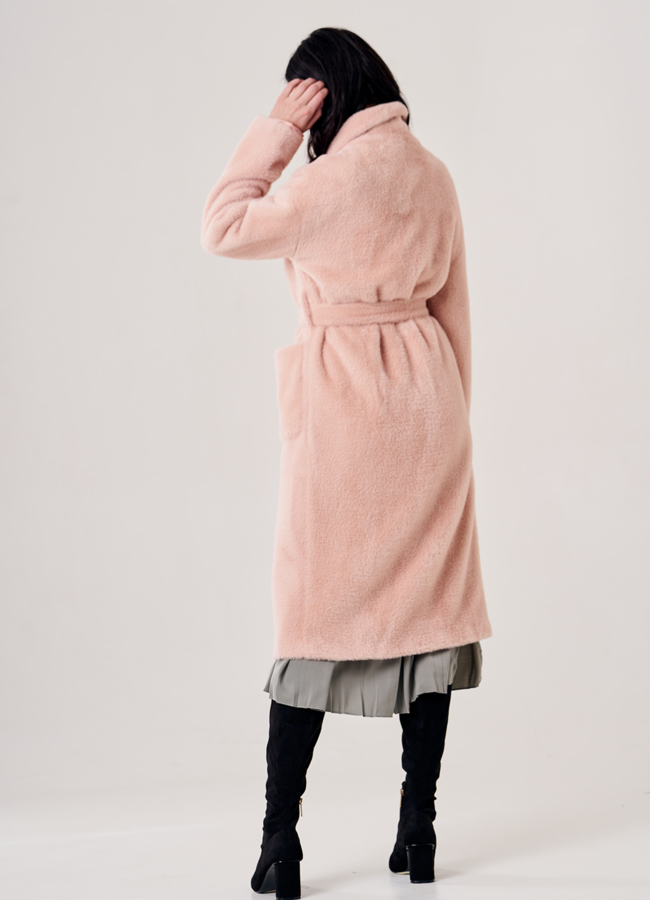 Пальто женское розового цвета с поясом модель № T4F W9822 универмаг малина