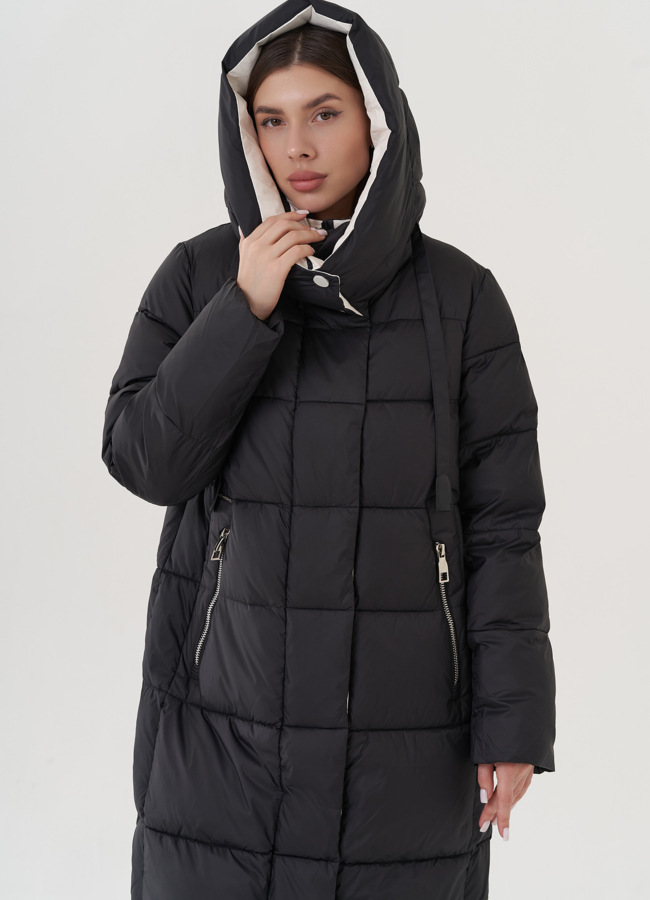 Женский пуховик с капюшоном черного цвета  модель № 25781 в рассрочку