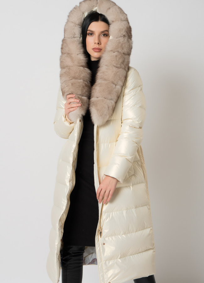 Белый пуховик с мехом  модель № 2192 универмаг малина