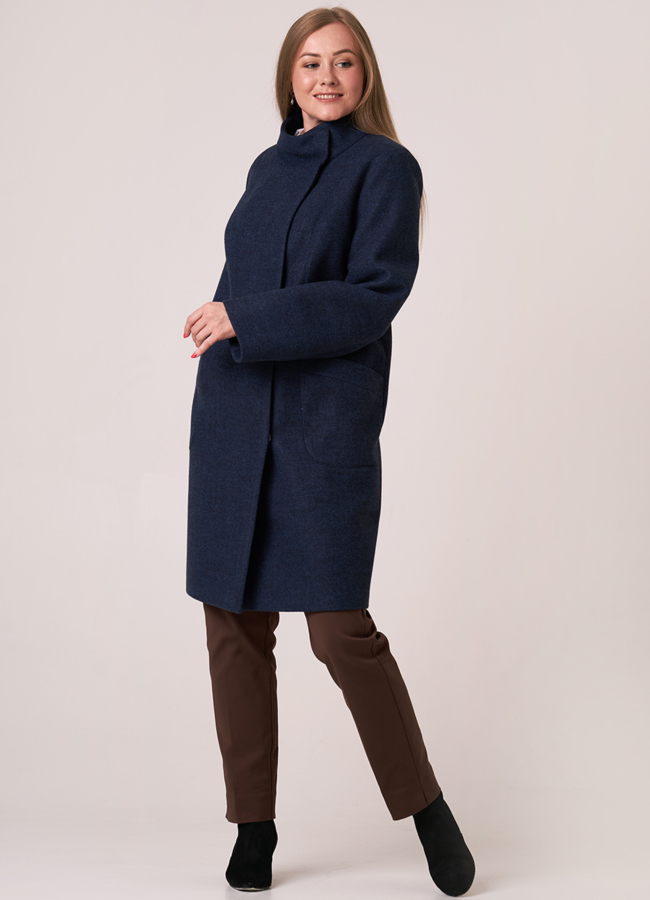 Женское пальто синего цвета модель №  меха малина