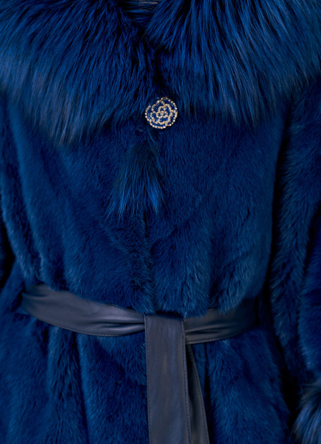 Синяя шуба оверсайз модель № 19443 в рассрочку