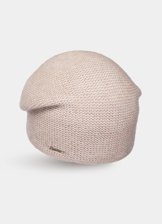 Шапка модель № А-115 меха малина