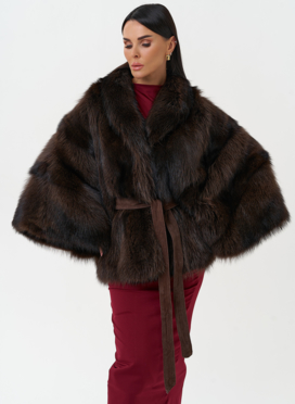 Женская шуба из меха канадского енота Женская шуба из меха канадского енота