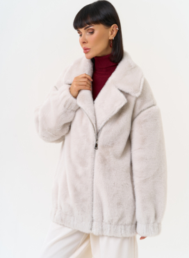 Женский бомбер из эко меха со съемными рукавами Женский бомбер из эко меха со съемными рукавами